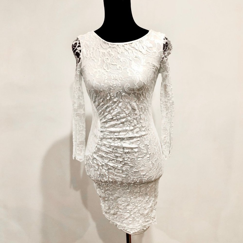 Alexia Admor | White Lace Long Sleeve Formal Dress